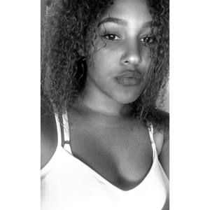 Meet your Posher, Makaila